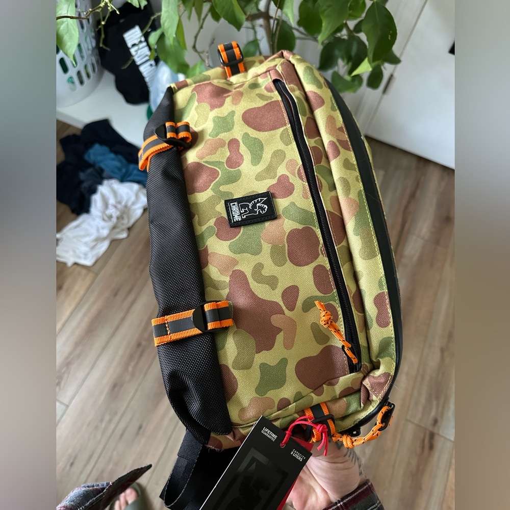 Chrome Kadet Sling